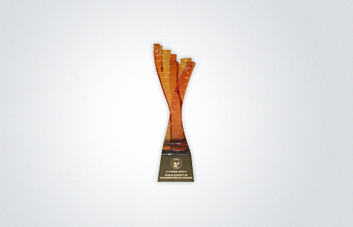 老板電器中央吸油煙機斬獲“2018中國智造金長城獎-卓越自主研發(fā)產(chǎn)品”獎